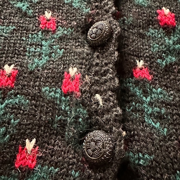 Vintage 80's Susan Bristol Embroidered Floral Wool Sweater - Picture 9 of 11